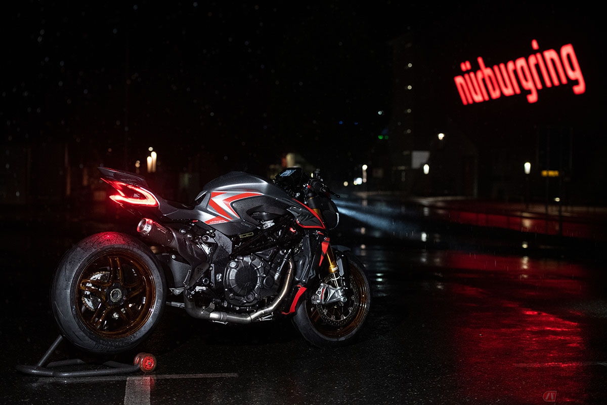MVアグスタの特別仕様車「ブルターレ1000ニュルブルクリンク」