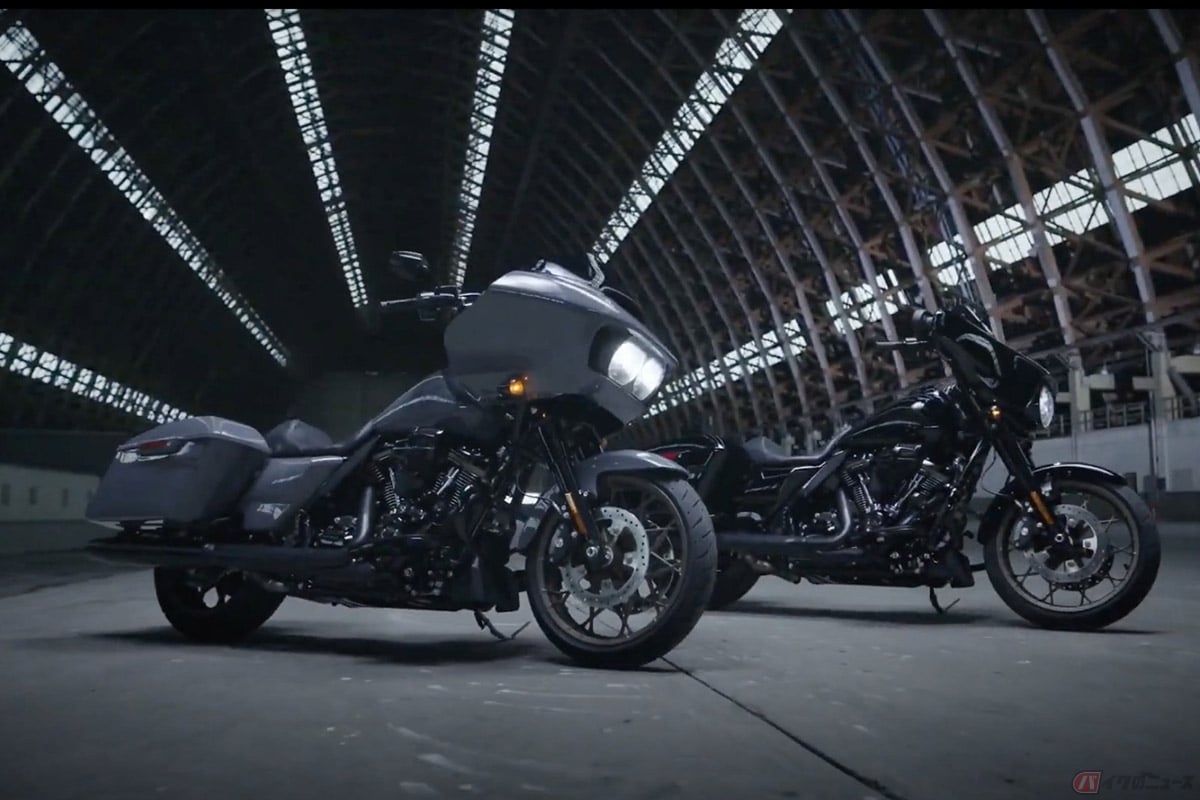 チャンピオンを獲得した『キングオブバガーズ』の場面から今年のニューモデルである『Road Glide ST』と『Street Glide ST』を発表。パフォーマンスを押し出したプロモーションがユーザーの所有欲を刺激します