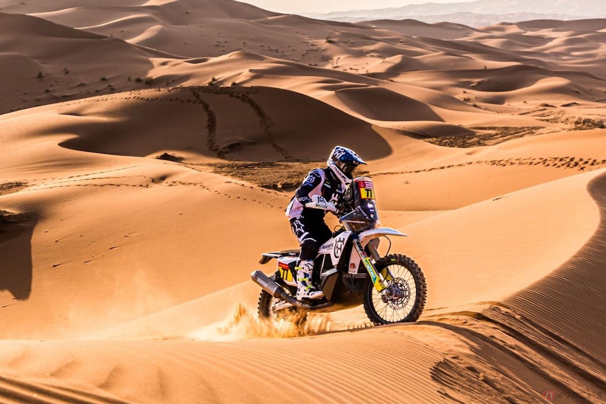 ステージ11優勝を果たしたHusqvarna Factory Racing ルシアーノ・ベナバイズ選手