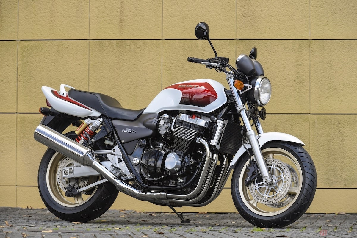 1998年に1300ccにスケールアップした『CB1300スーパーフォア』