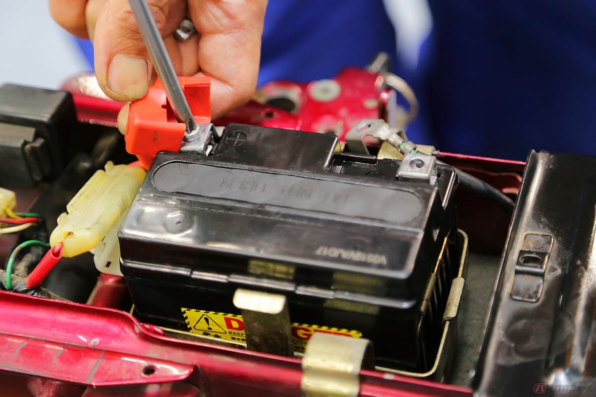 バッテリーを装着