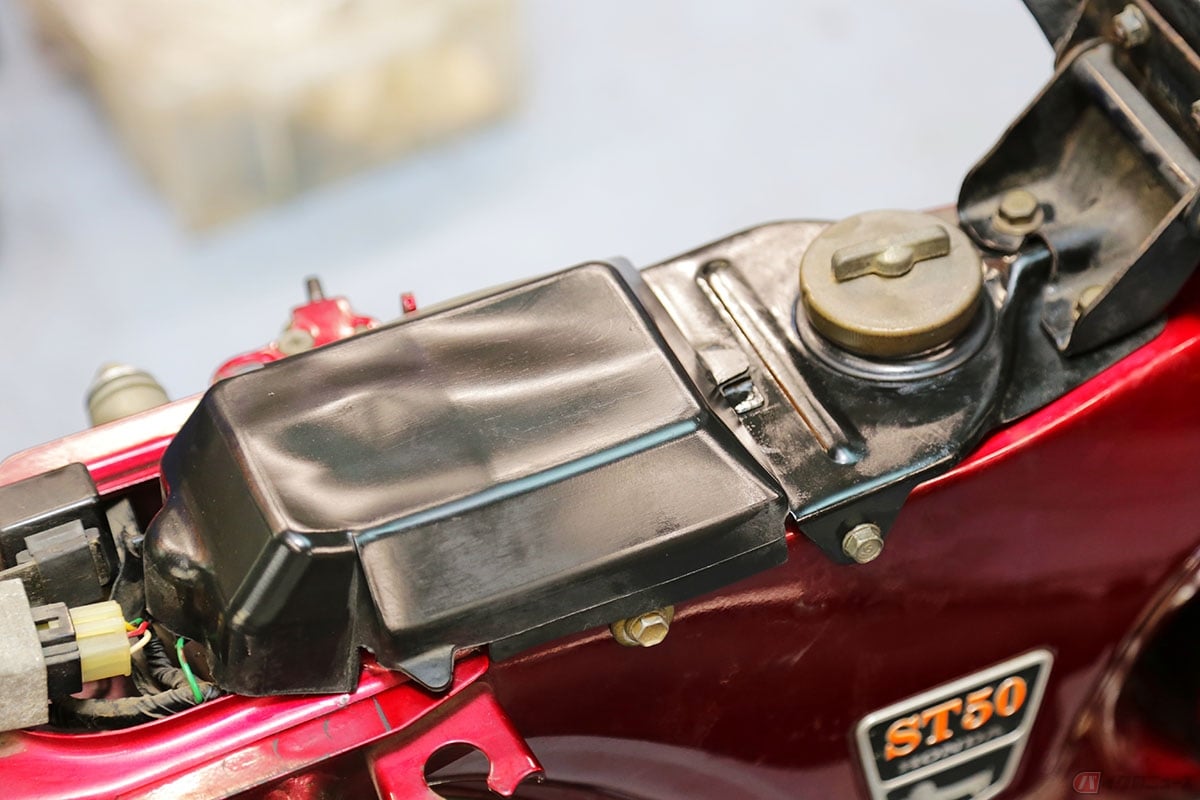 バッテリーカバーを被せて完成