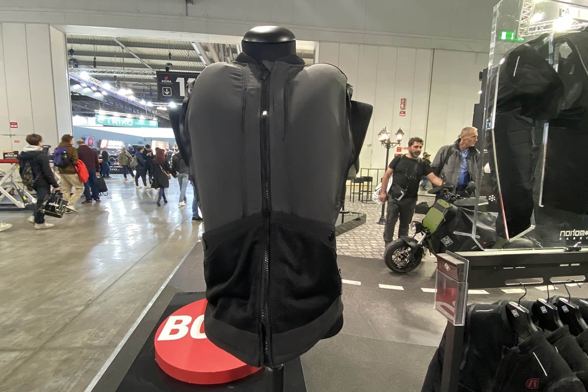 イタリア/TUCANO URBANOのサブスクリプション式のエアーバッグ“AIRSCUD”