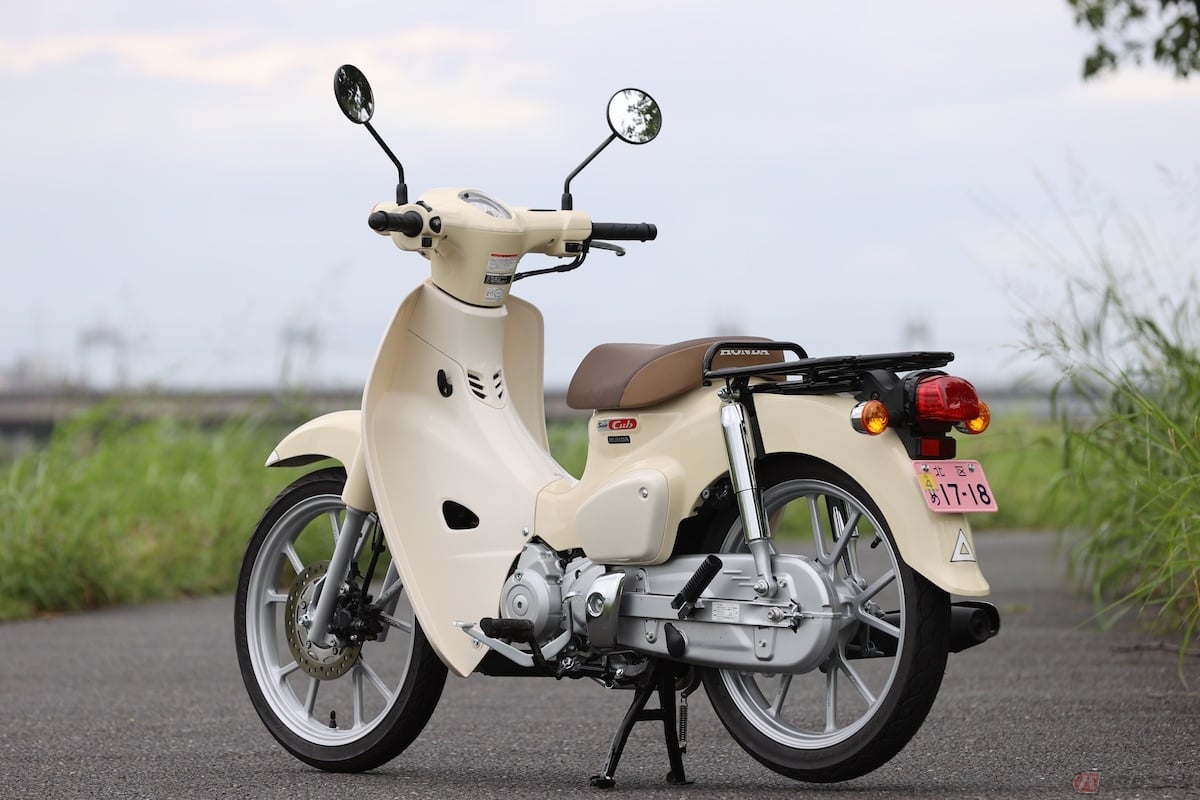 ホンダ「スーパーカブ110」の全幅は705mm