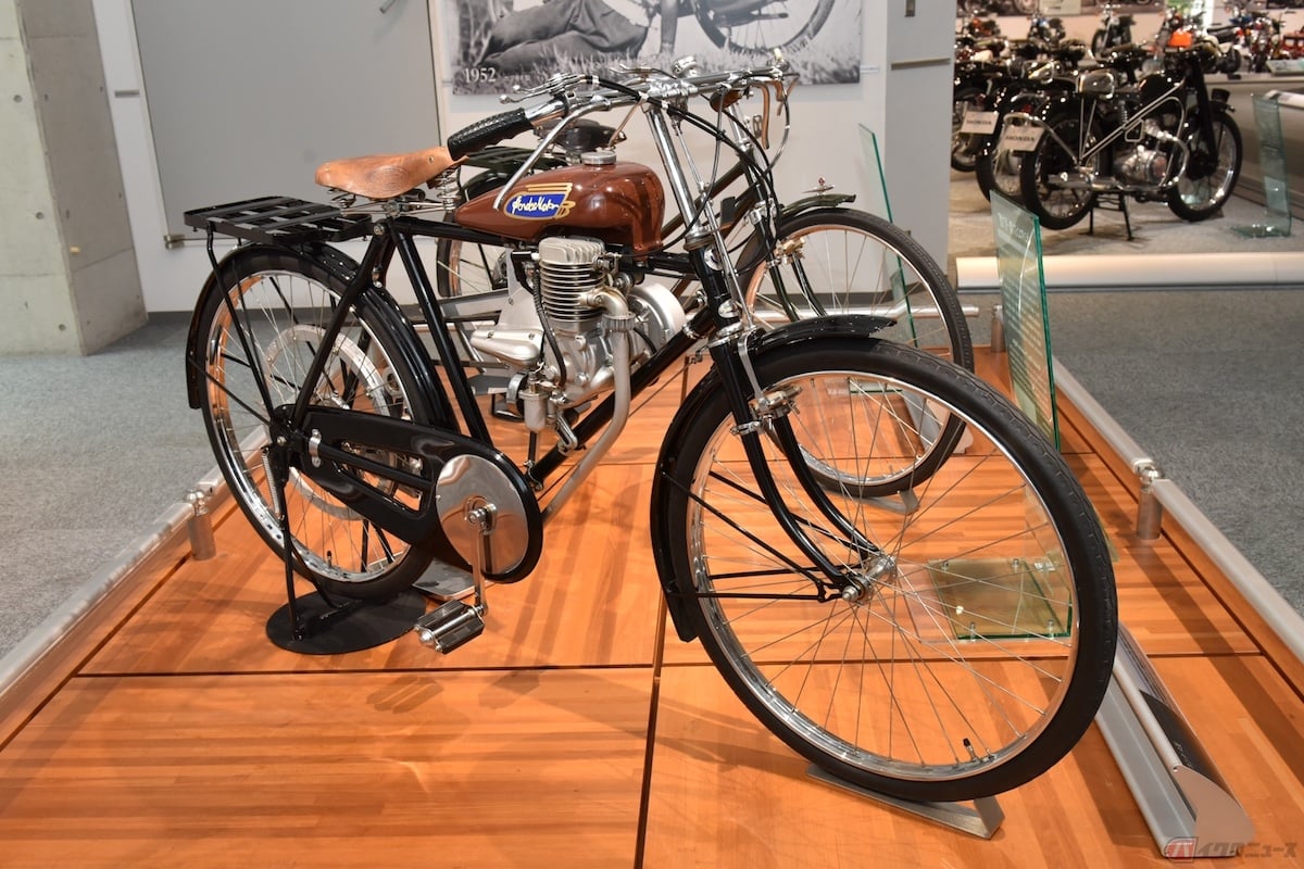 1947年に登場した排気量50ccの「Honda A型」