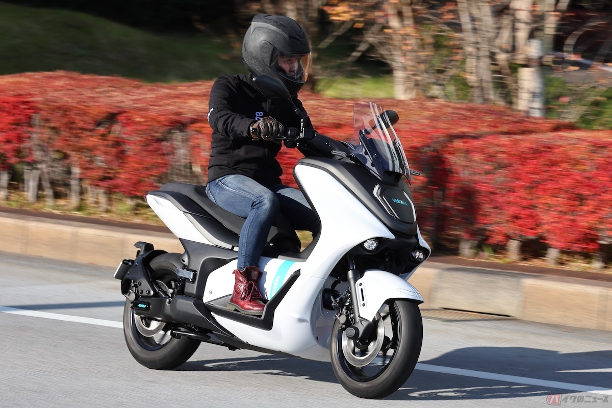 「E01」は、コーナリングも柔らかく走行してくれる