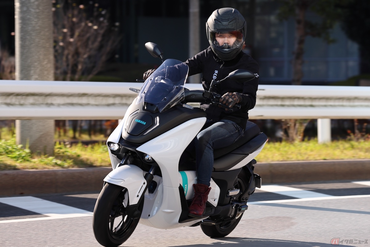 あまりに静かすぎる「E01」は、周囲の車に接近が気づかれないかも