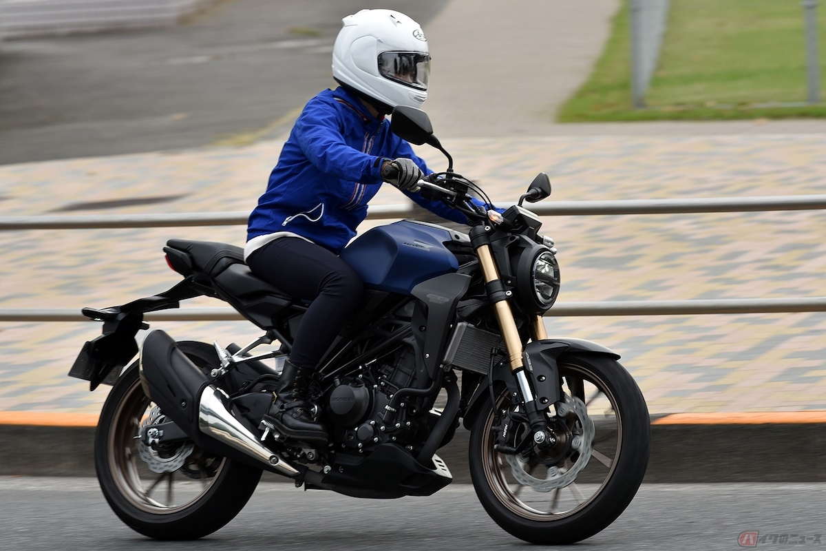 ホンダ「CB250R」の価格は、56万4300円（税込）