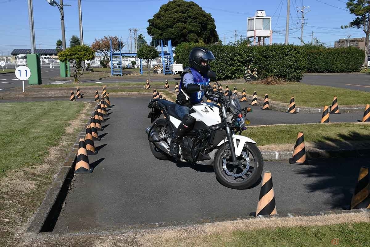 二輪免許を取得したい クランク攻略のコツとは バイクのニュース 二輪免許を取得したい クランク攻略のコツとは バイクのニュース