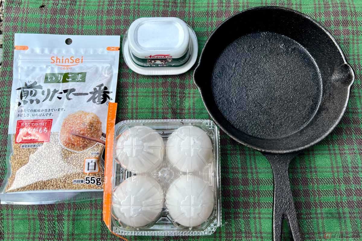 必要な具材は「ノザキのコンビーフ」、卵（卵黄のみ）、炒りごま、香りづけのごま油、オリーブオイルのみ