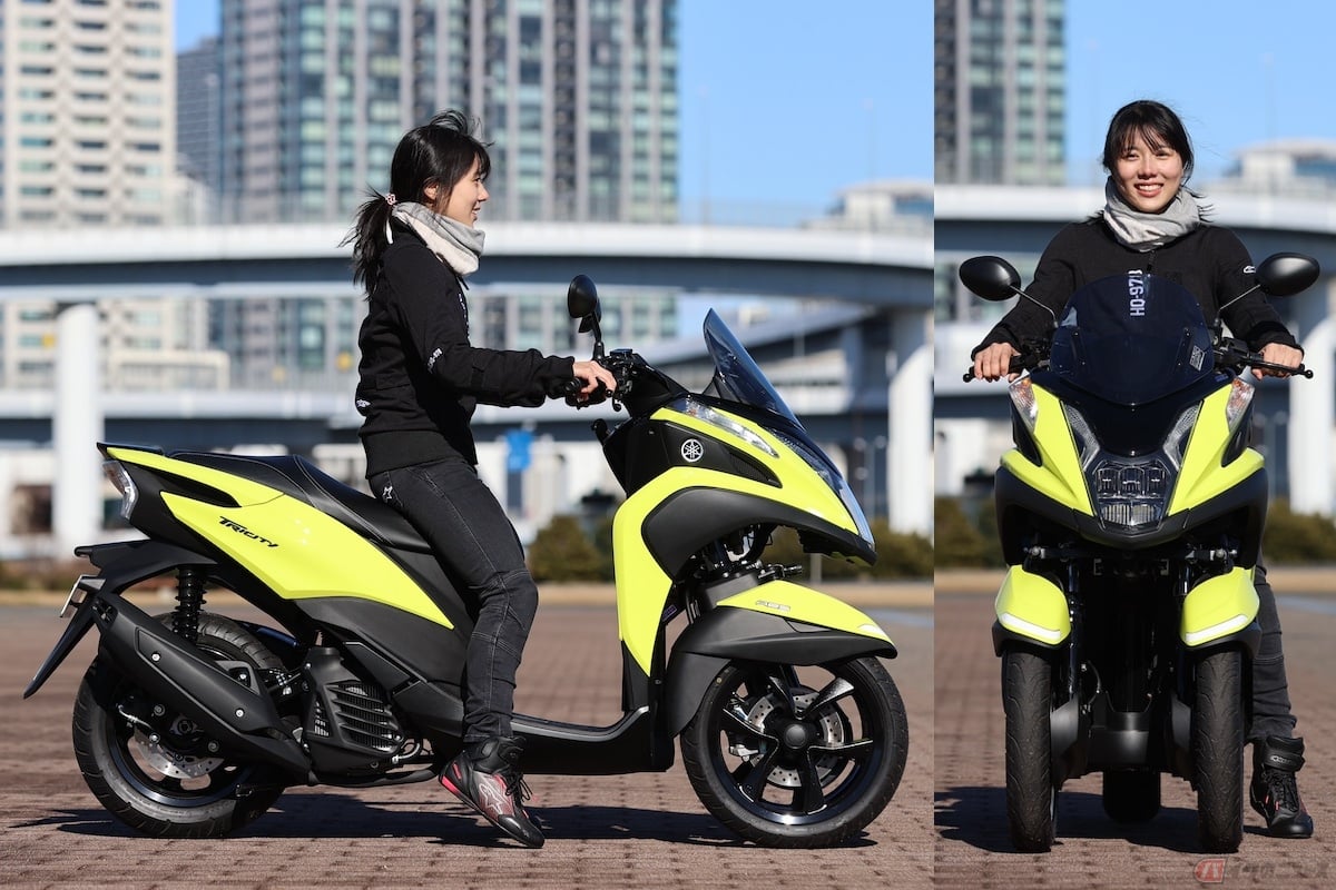 シート高は765mmで、身長160cmの私が乗るとこんな風な足つきに