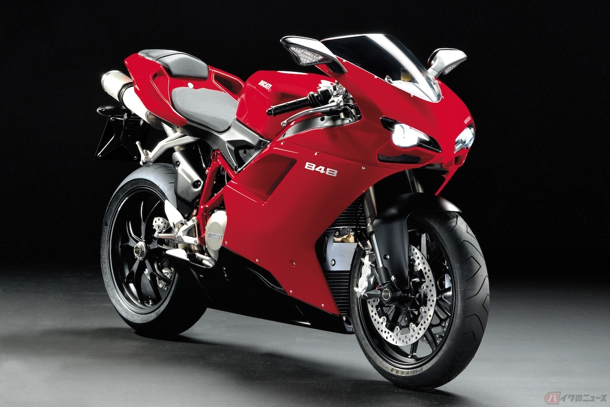 2作目の『トランスフォーマー:リベンジ』に登場したドゥカティ848