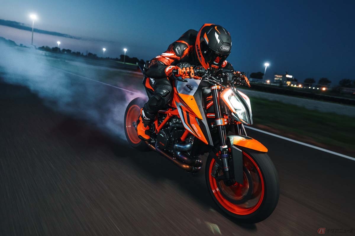 KTM「1290 SUPER DUKE R EVO」(2022年型)カラー:シルバー×オレンジ