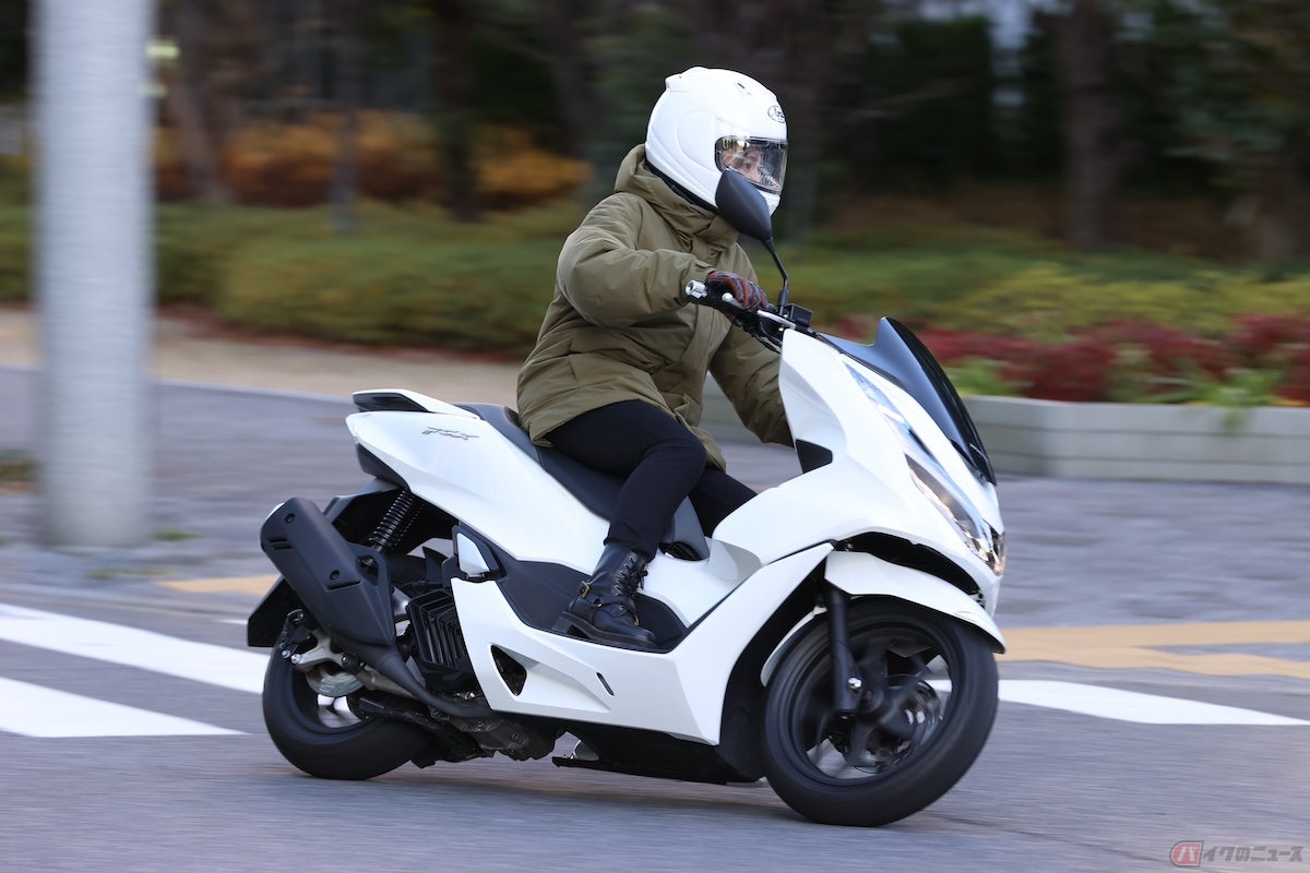 原付二種は、高速道路を走行することはできませんが、普通二輪以上のバイクやクルマと同じように一般道を走ることができます