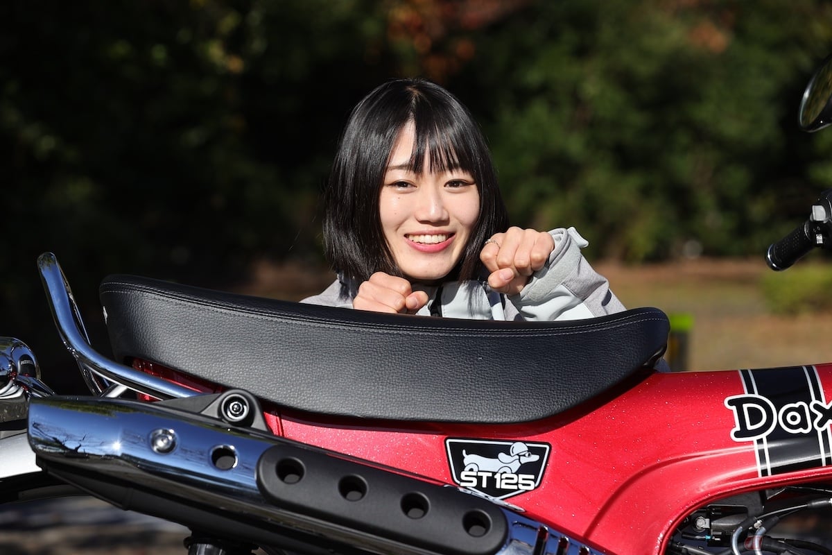 乗って楽しい！見て可愛い！！ホンダ「ダックス125」に、つぐみらいだ