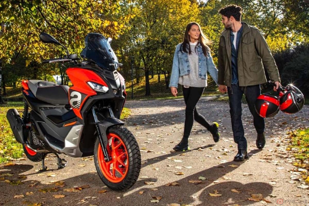 アプリリアの原付二種スクーター「SR GT 125」