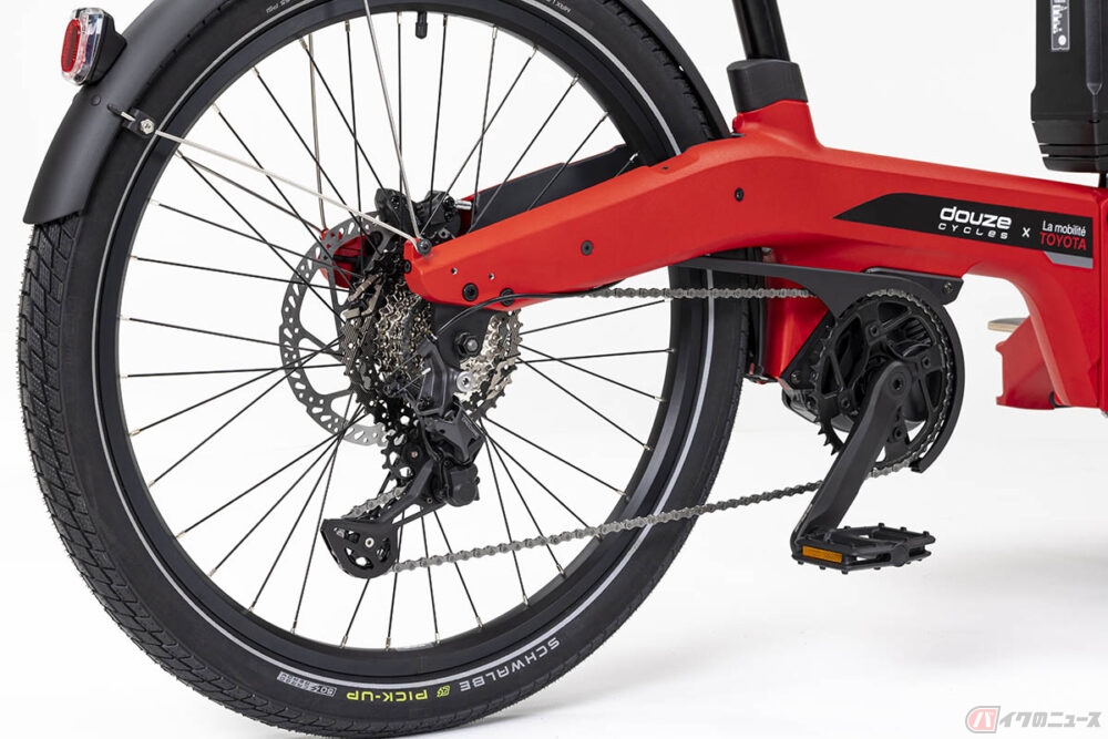 仏トヨタ✕DOUZE Cyclesによる新型モデル 人も物も運べる新型カーゴ