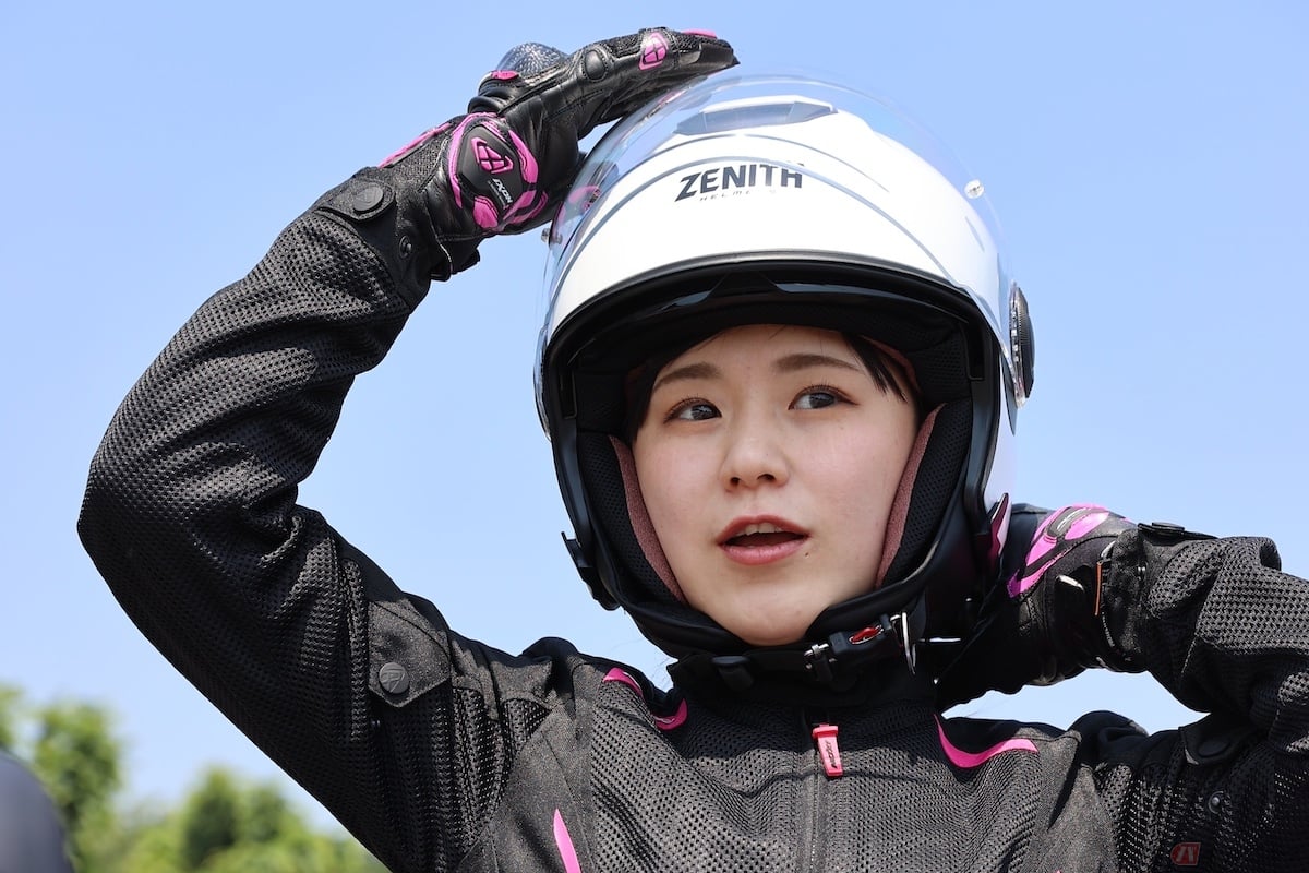 バイクを運転するときに必須となるヘルメット