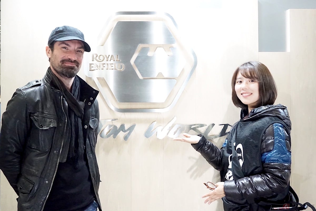 ロイヤルエンフィールドのデザイナーであるエイドリアンさん
