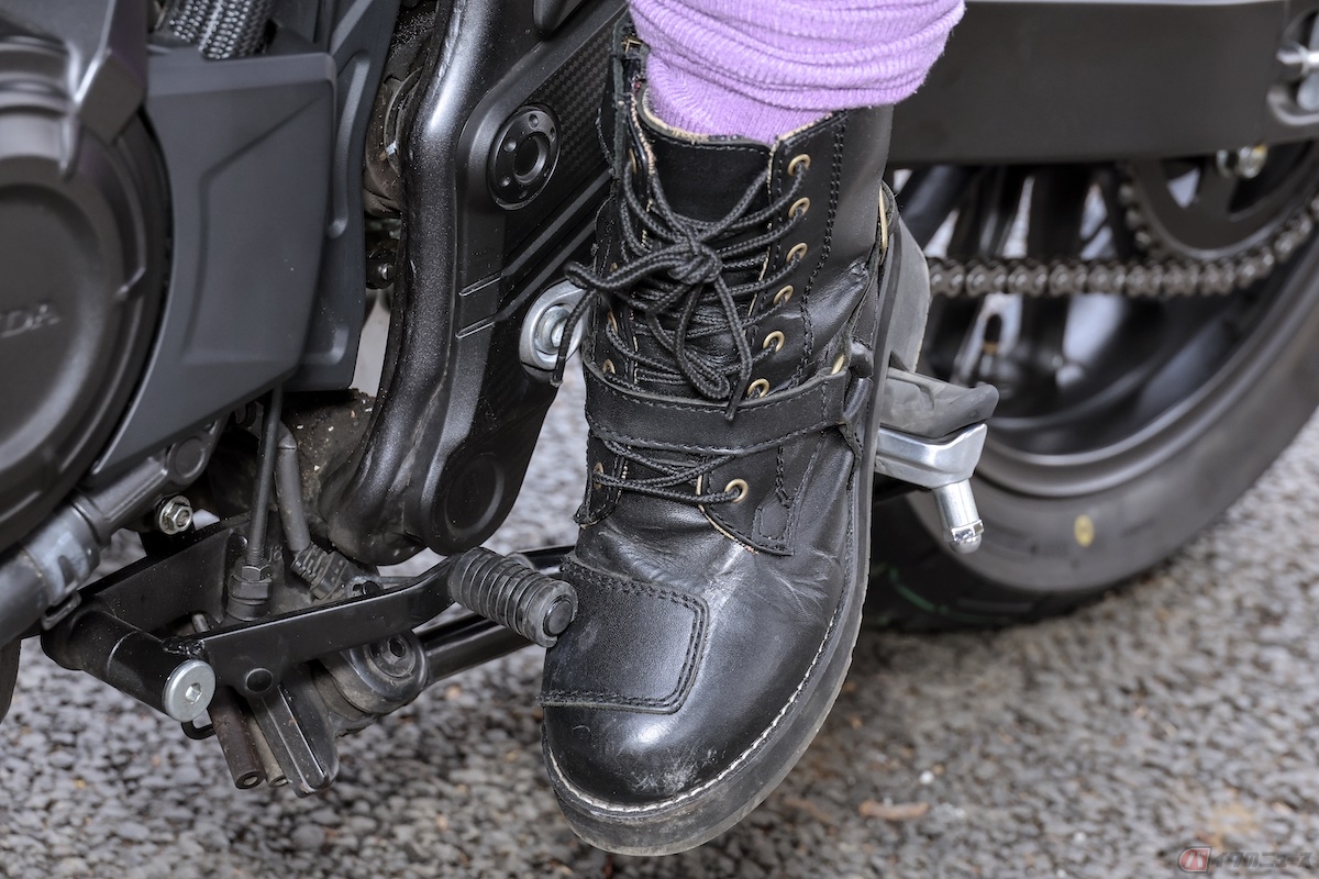 気になる点は、ギヤチェンジした時にギヤに足が引っかかりにくいこと