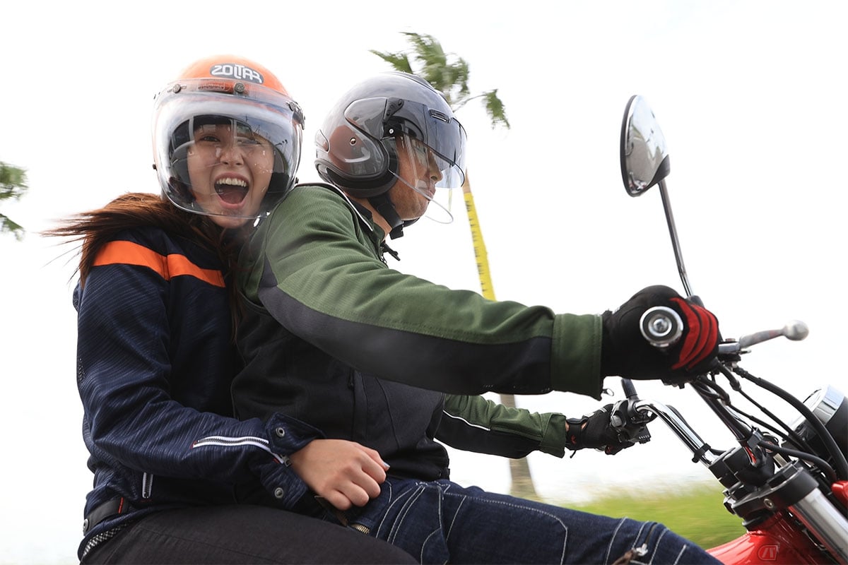 バイクのタンデム走行をするためには、免許の取得以外にも様々な条件がある