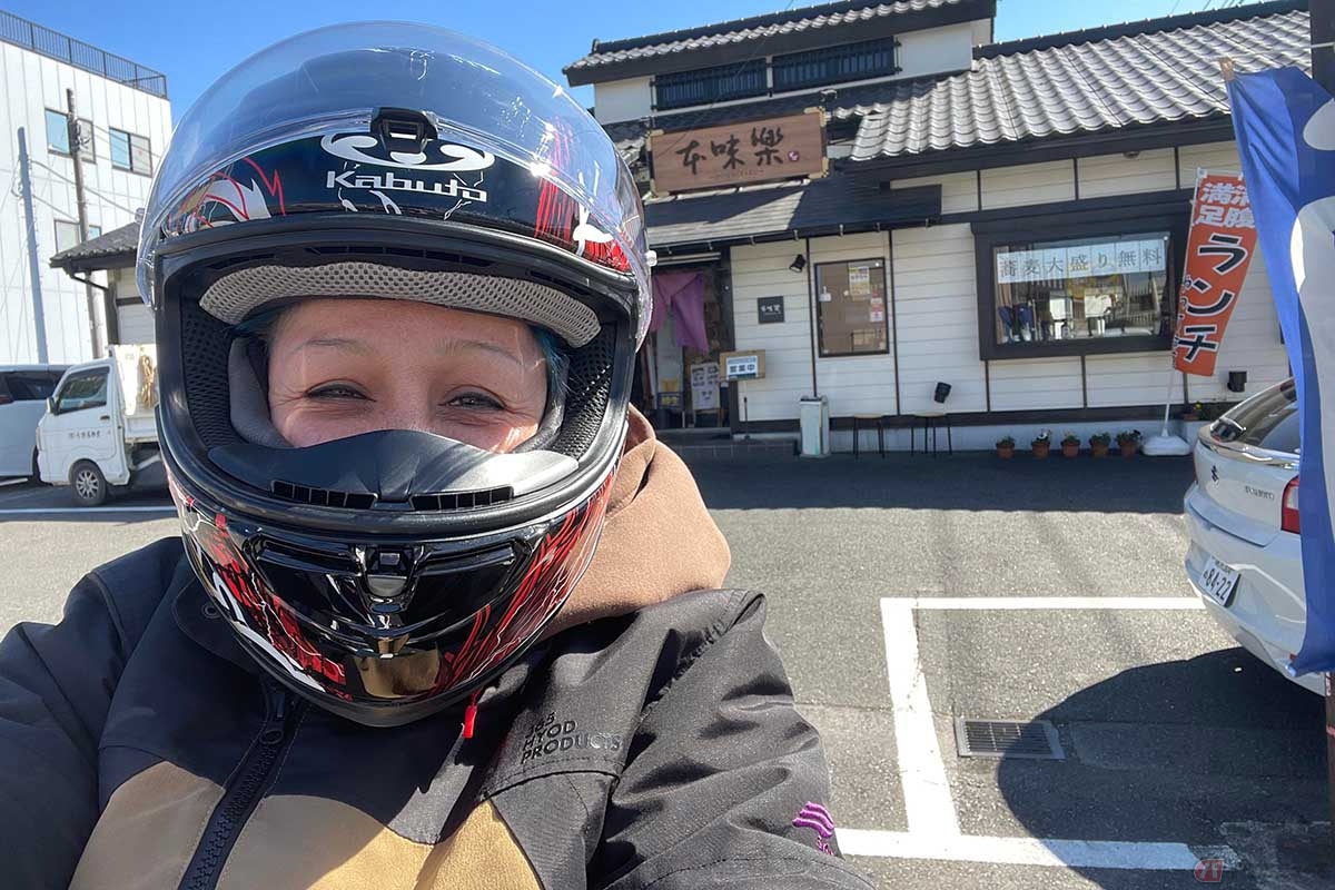 ホンダ「CB1300SB」でのソロツーリングを楽しむクリステル・チアリさん