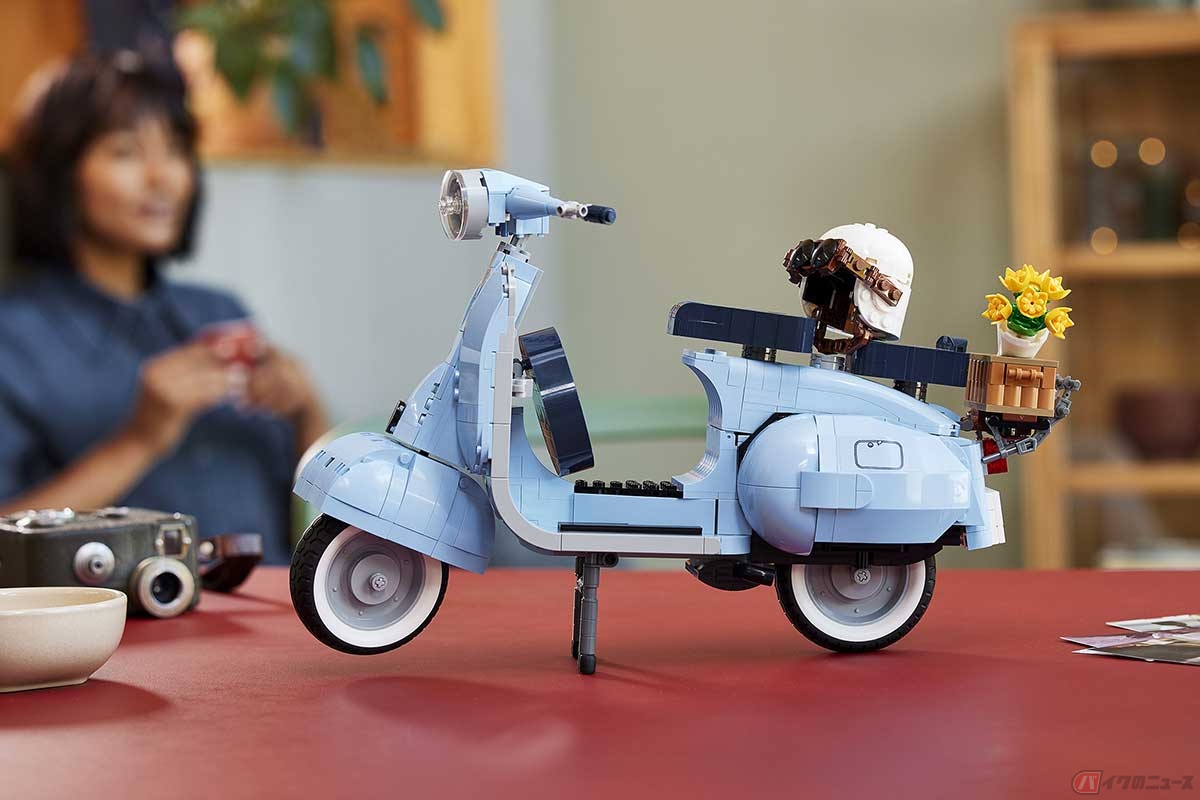 1960年代のクラシックなベスパのディテールを再現したレゴブロックモデル「レゴ・ベスパ125」