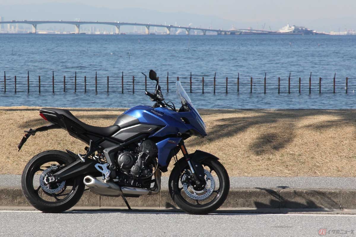 東京都内から千葉県木更津エリアへ移動し、高速道路での燃費計測に向かう