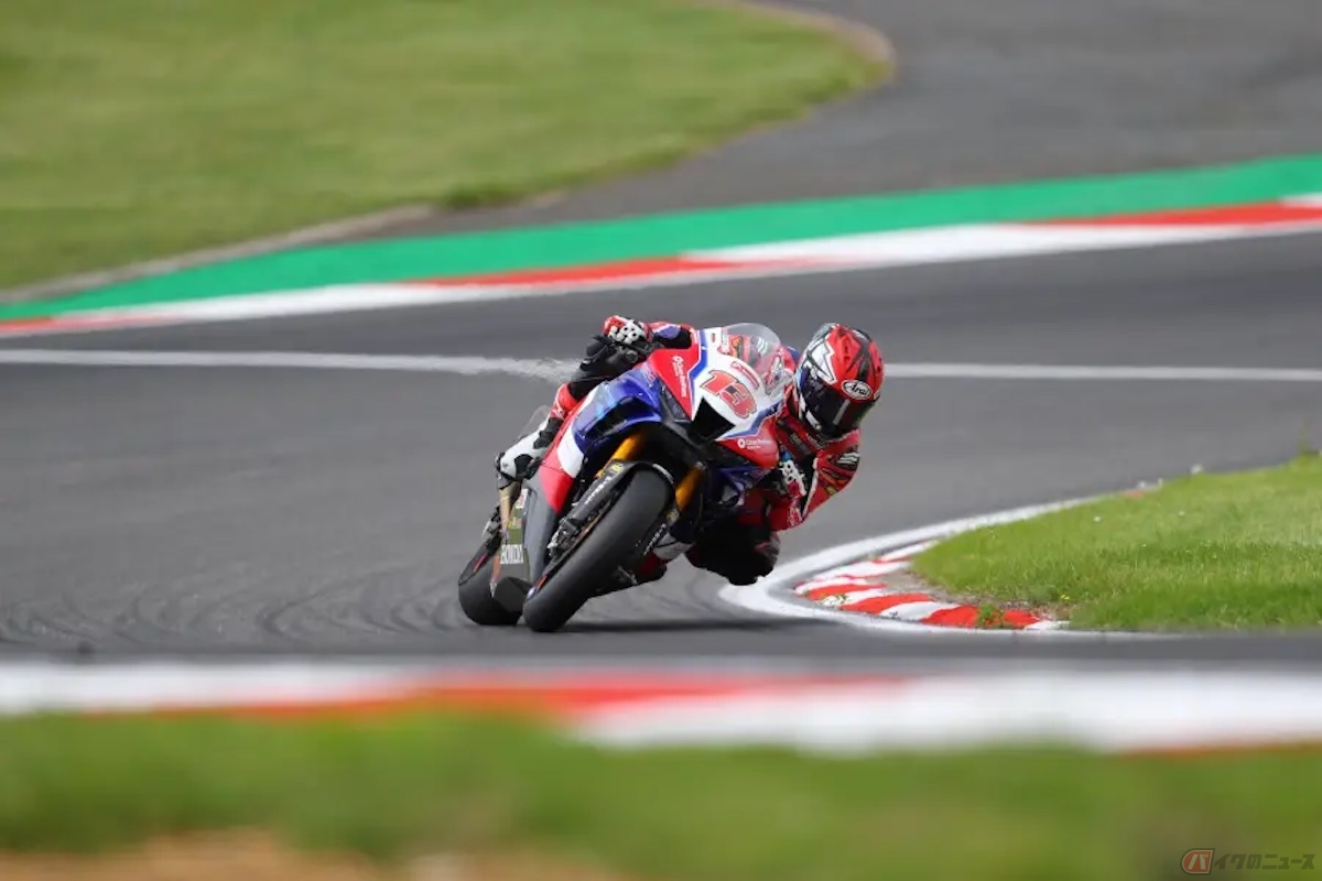 英国スーパーバイク(BSB)での表彰台を目標に戦う高橋巧選手