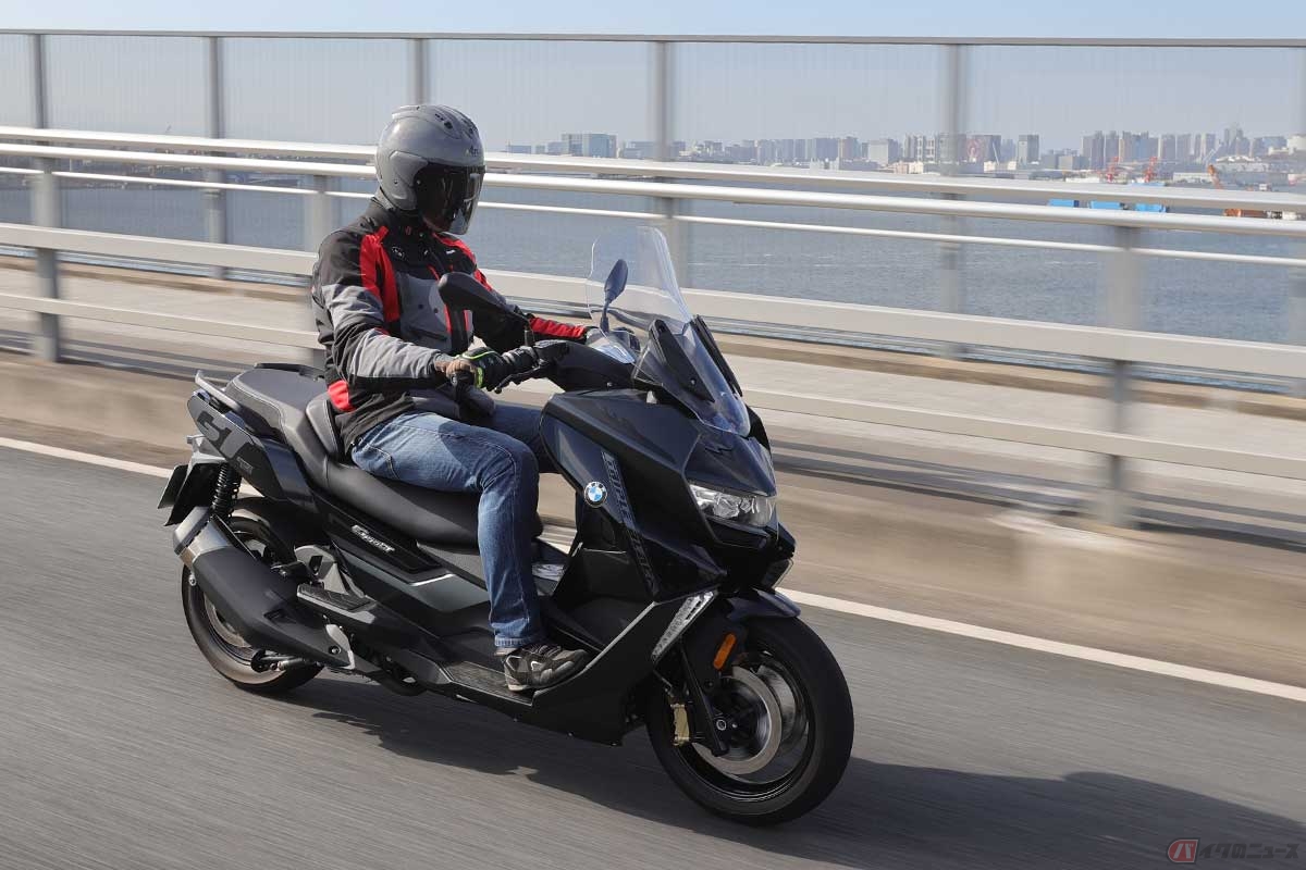 普通二輪免許で乗れるBMWスクーター「C400GT」 機動力とゴージャス感の