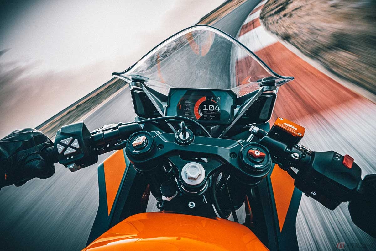 KTM「RC 390」(2022年型)※オプション装着車