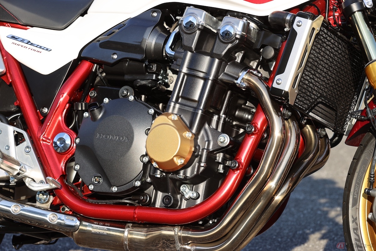 4ストロークの四気筒バイクの全体的な需要が低下している（ホンダCB1300SF）