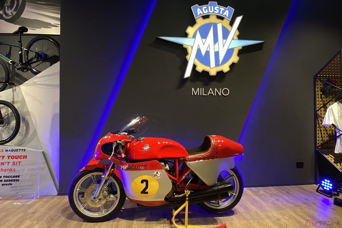 MV AGUSTA店舗にて行われたEICMAのプレス発表会