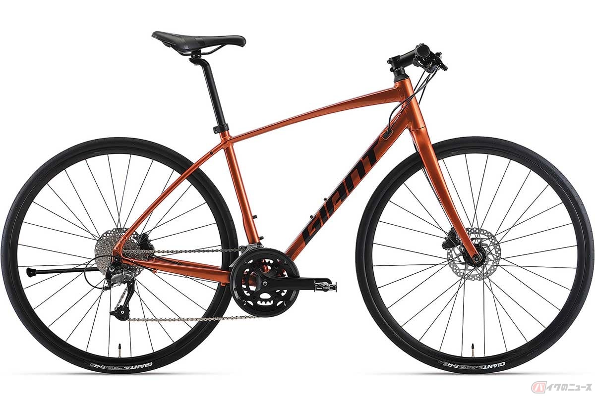 ジャイアント「エスケープRX 2 DISC LTD」(価格:9万1300円)。ディスクブレーキ仕様でキックスタンド(サイドスタンド)を標準装備する(写真はSサイズ)