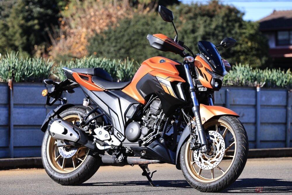 爽やかな車体色や滑らかな乗り味が好印象！インド製のヤマハ『FZS25 