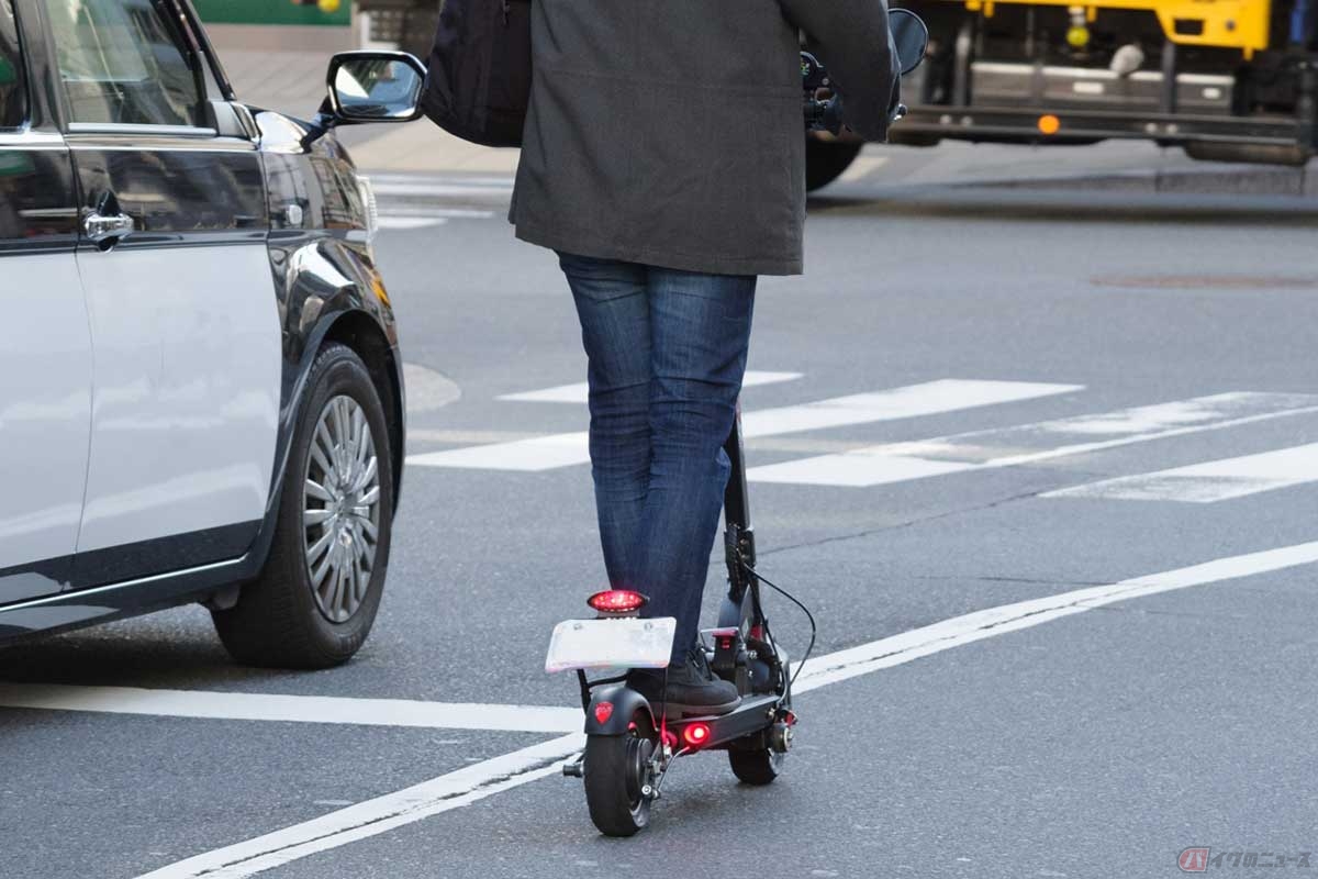 2023年7月より、ほぼ自転車扱いの電動キックボードが本格的に道路を走ることになる