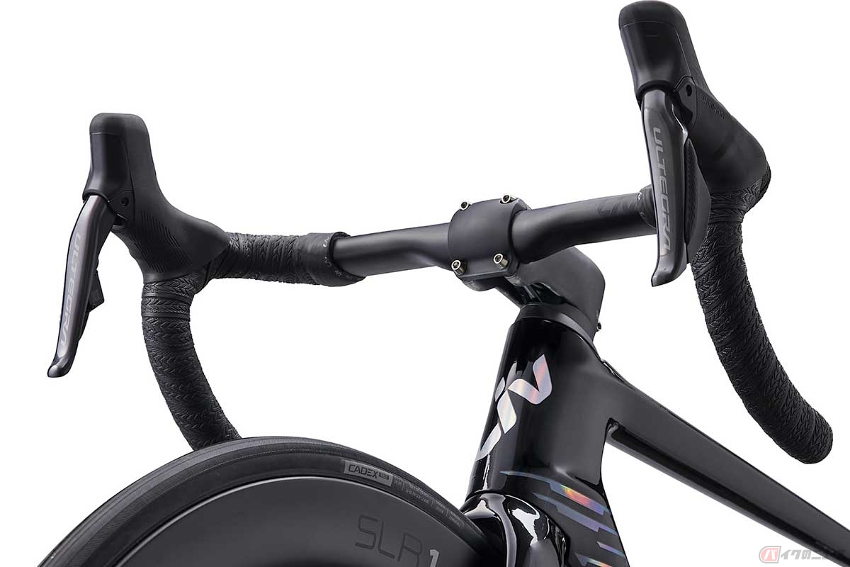 ケーブルとホースを完全に内装して空気抵抗の軽減と調整の容易さを両立した「OVERDRIVE AERO SYSTEM」を採用