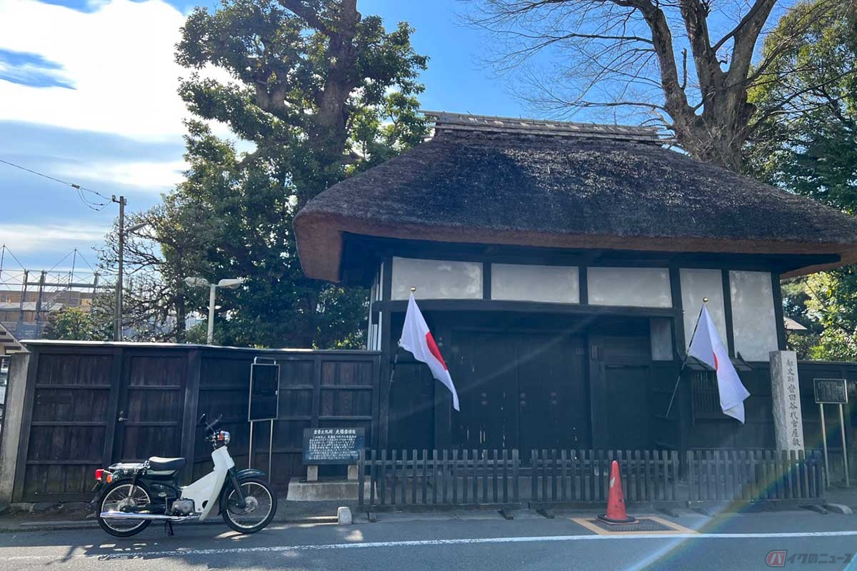 東京都指定史跡の「世田谷代官屋敷」は、時代劇で有名な白州の跡なども現存されている