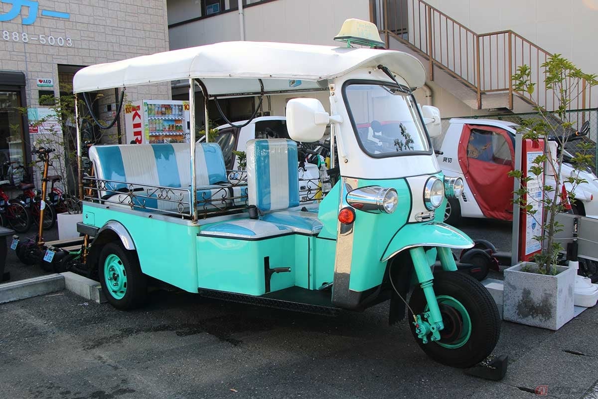京急「三浦海岸駅」近くにある「三浦レンタカー／Miura Resort Tuk Tuk」では、タイの3輪自動車「トゥクトゥク」や電動キックボードなどがレンタルできる