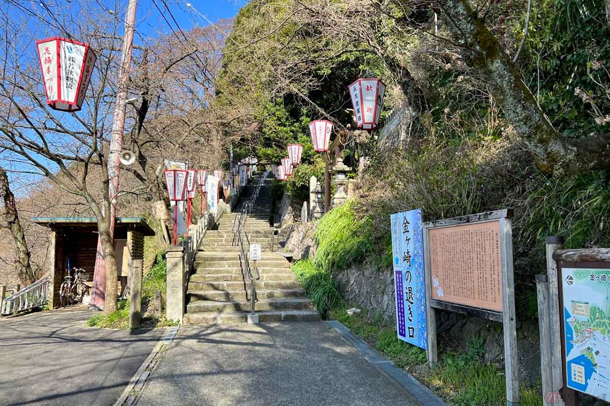 天然の要害だった「金ヶ崎城」は、現在は一部が埋め立てられているが、かつて三方を海で囲まれていた