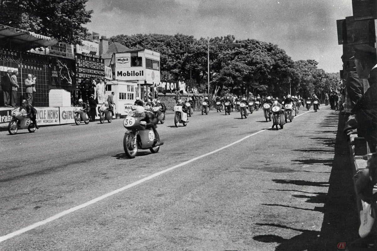 1959年に開催されたマン島TTレースのスタート