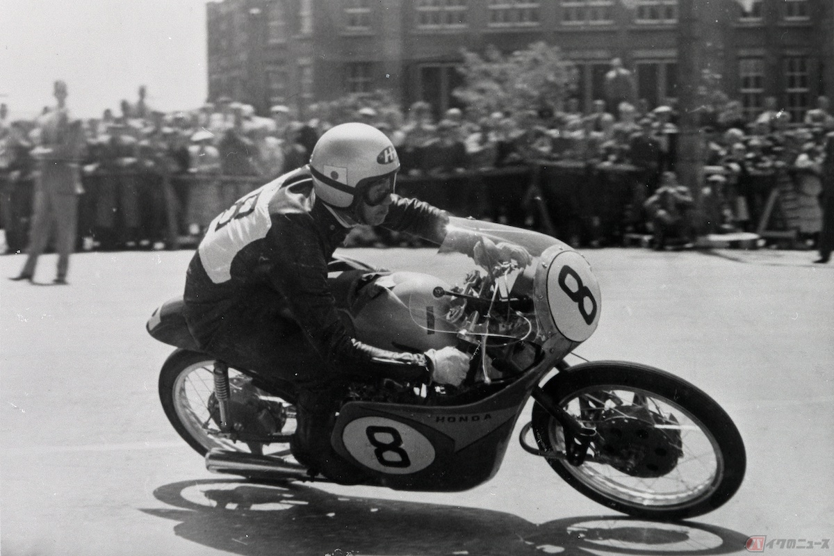 1959年のマン島TTレースにRC142を駆り参戦した谷口尚己選手