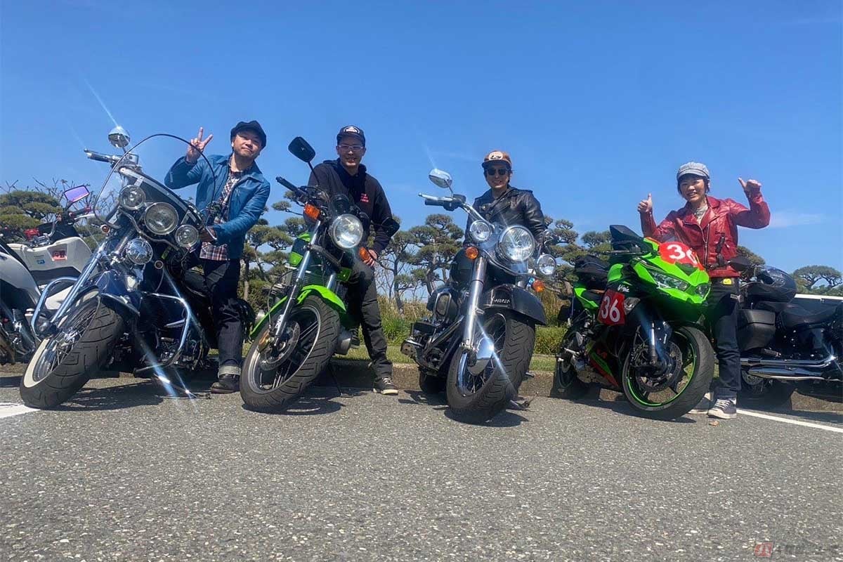 城ヶ島の公園、伊藤さんは先に帰ってしまったので4人での集合写真