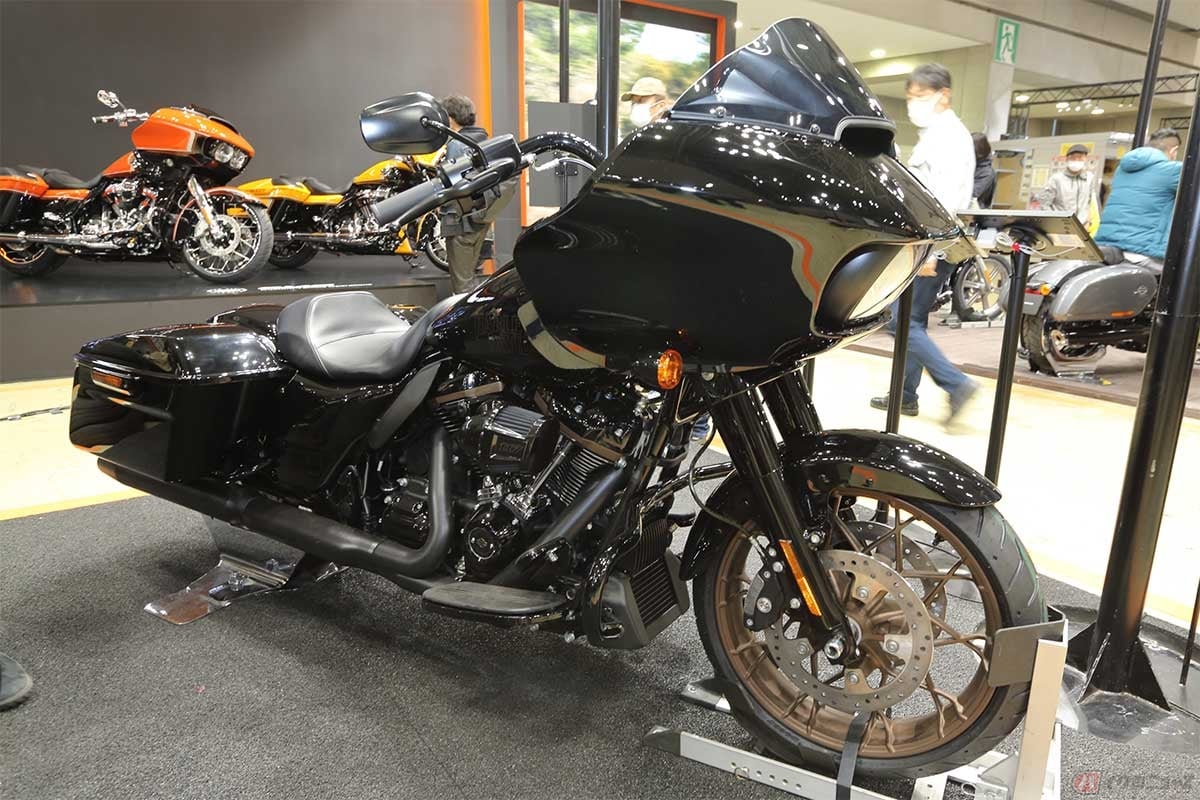 ハーレー・ダビッドソンのトピックスは「ST」シリーズ。なかでも「ローライダーST」が大人気。筆者的に興味があるのは「ロードグライドST」(写真)。バガーレース風なカスタムも気になる