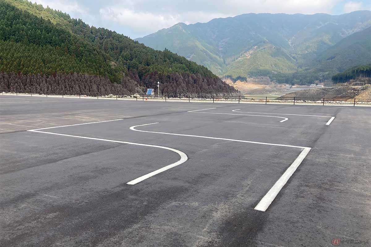 教習所でおなじみの課題が設置された、バイク専門の交通公園(写真提供/朝倉市)