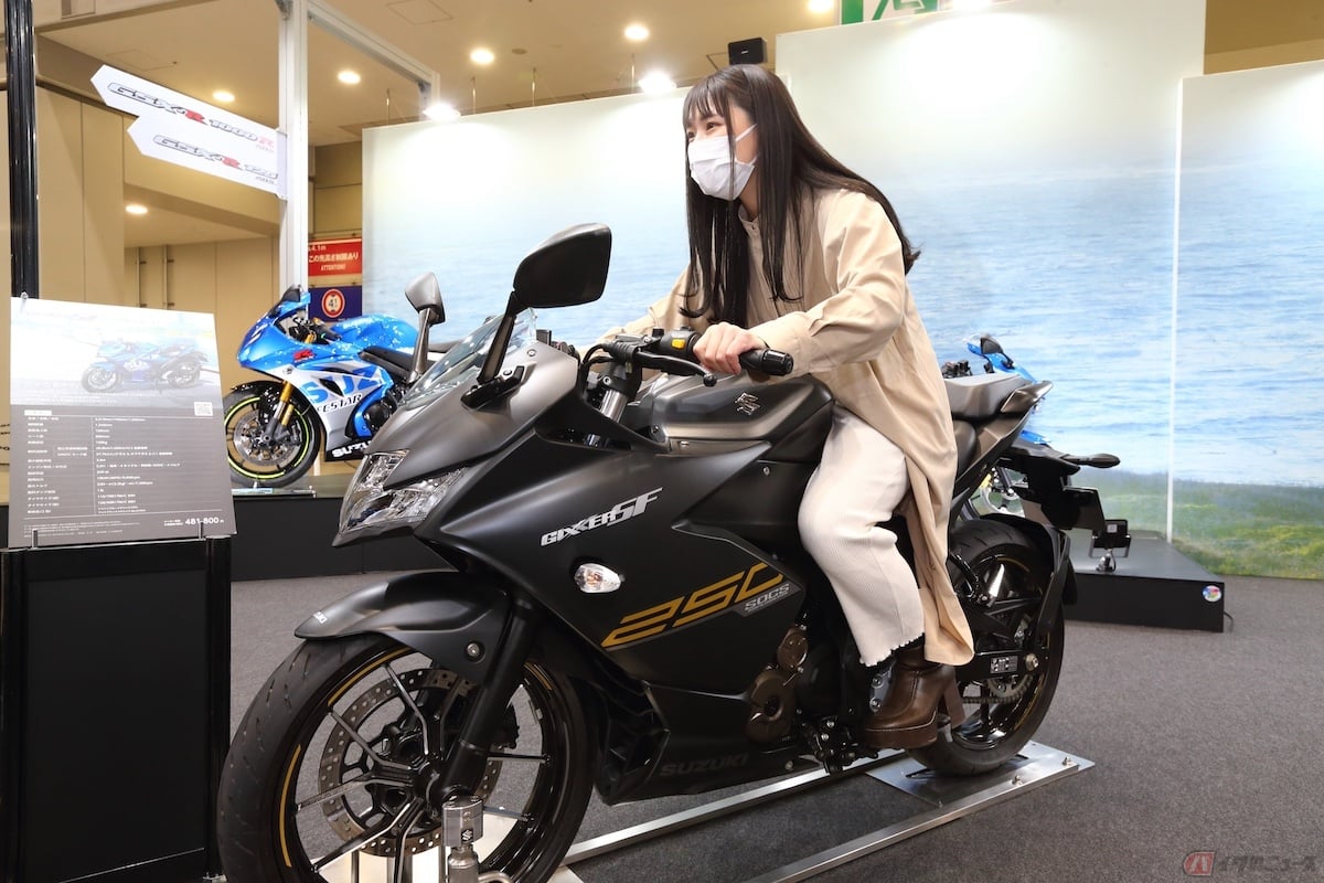 中型免許で乗れるフルカウルマシン「ジクサーSF250」