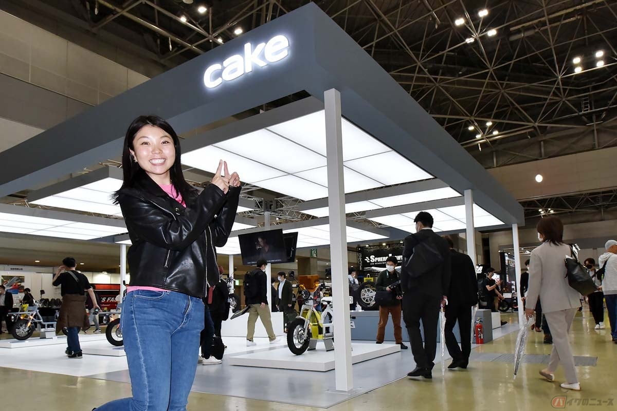 東京モーターサイクルショーのCAKEブース