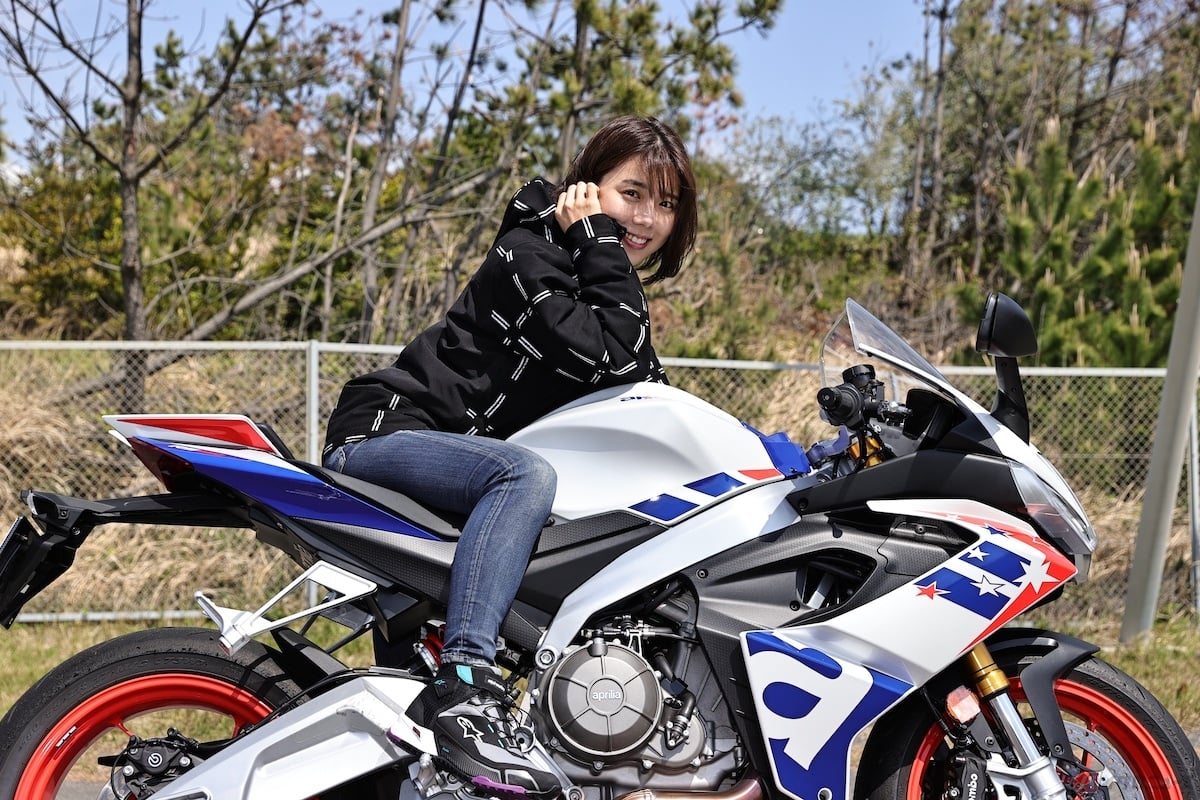 車両重量は、乾燥重量で169kg