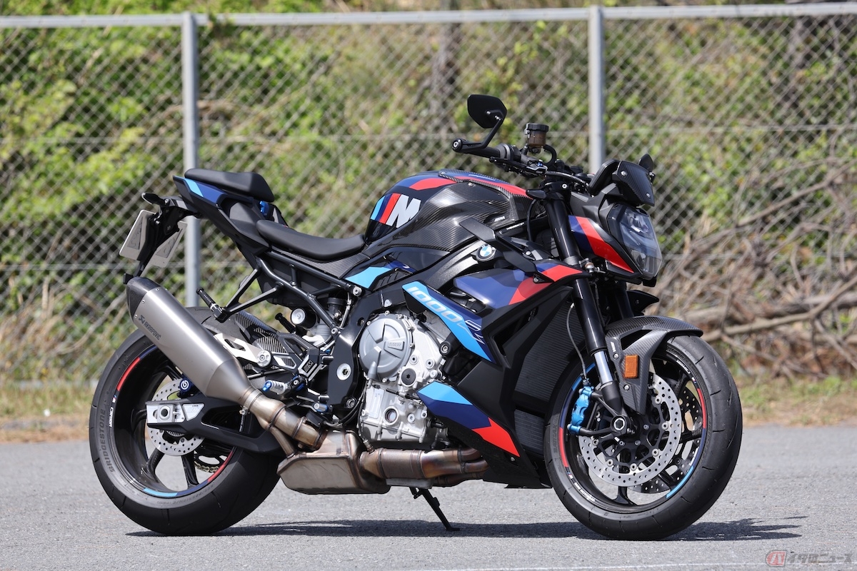 JAIA主催の試乗会の中でも一際目立っていたBMW Motorrad「M 1000R」