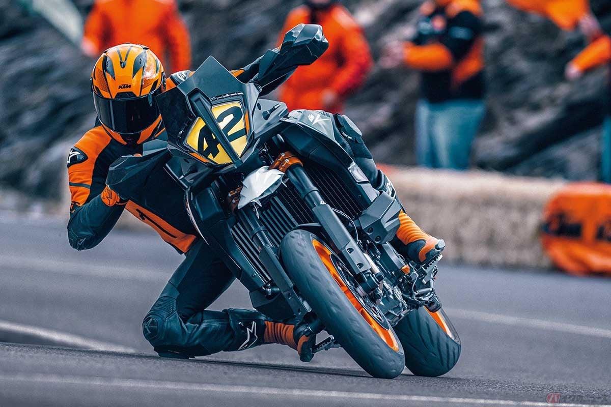 KTM「890 SMT」